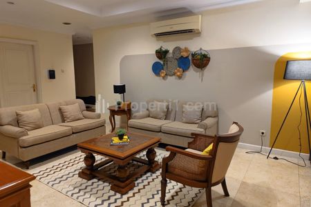 Jual Apartemen Istana Sahid 2+1 Bedroom Full Furnished