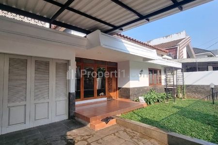 Disewakan Rumah Pondok Indah Jakarta Selatan 1 Lantai LT 255 m² | 3+1 BR + Garden