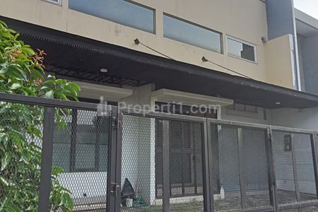 Dijual Rumah Usaha Citraland Utama Woodland Surabaya
