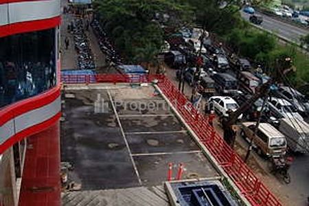 Sewa Ruko dengan Basement Dekat RCTI Kebon Jeruk, Jakarta Barat