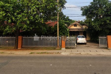 Dijual Rumah 2 Unit dengan Tanah Luas di Bekasi Timur