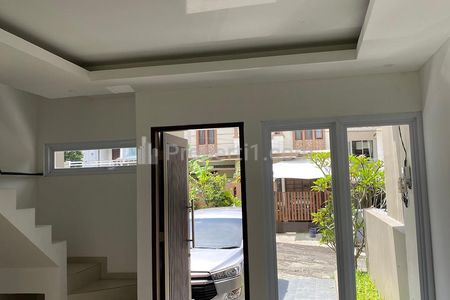 Dijual Rumah Baru 2 Lantai di Ciwaruga Dalam Komplek Bandung