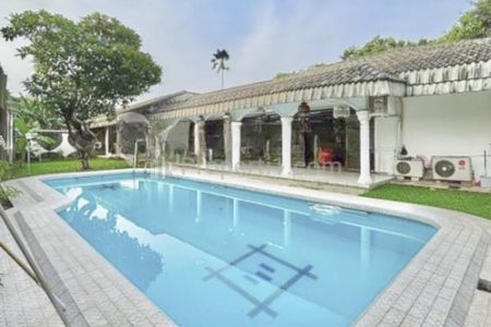 Disewakan Rumah Bisa untuk Kantor di Kemang Jakarta Selatan | SSP099