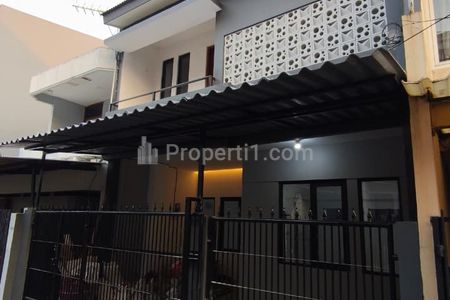 Dijual Rumah 2,5 Lantai di Tanjung Duren Selatan Jakarta Barat | 3+1 KT | SHM
