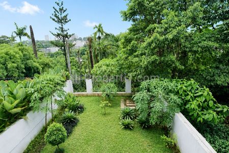 Jual Rumah 3 Lantai Siap Huni dekat MRT Lebak Bulus Jakarta Selatan | LT 207 m² | Hanya Rp 4,5 M Nego!