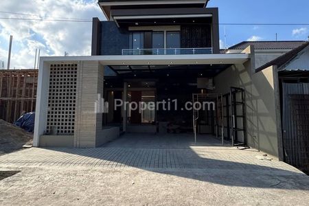 Jual Rumah Baru Mewah Modern 2 Lantai Tanah Luas di Sambisari Purwormartani Yogyakarta