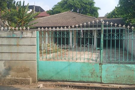 Rumah Dijual Hitung Tanah Dekat Mall Cinere, Depok