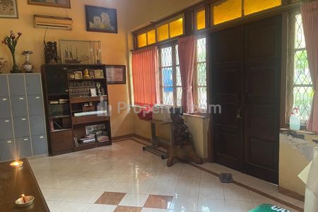 Dijualkan Rumah Lokasi Strategis di Jl. Sumatra Gubeng Surabaya
