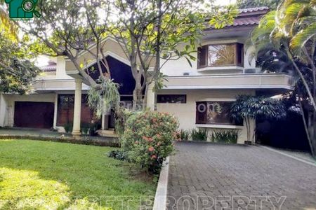 Disewakan Rumah Luas 5 Kamar di Area Kemang Jakarta Selatan | SSP470
