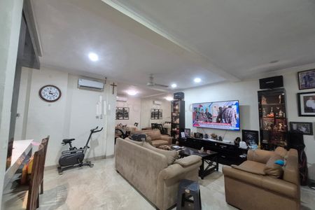 Dijual Rumah Semi Furnished 2 Lantai 4KT Citra 2 Ext Jakarta Barat