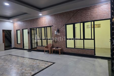 Sewa Rumah Kantor Usaha Dekat Halim