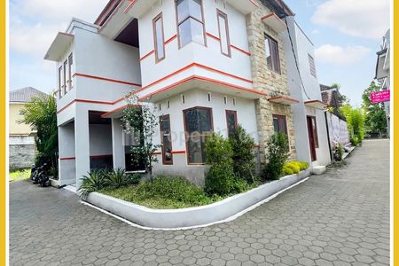 Dijual Rumah Hook 2 Muka Dekat Pemda Sleman - Pangukan Tridadi Mlati - 300m Gor Tridadi SHM IMB