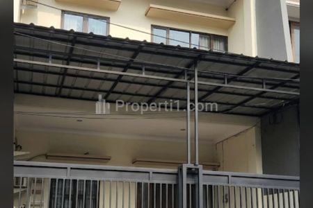 foto rumah kost tampak depan