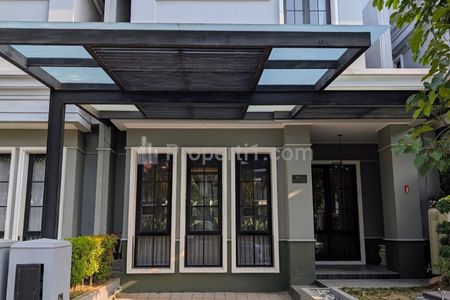 Disewakan Rumah Dian Istana Residence The White House - Spesial Raya Luar Cluster - Semi Furnished Modern - Siap Huni Dekat Graha Family, Pakuwon Mall
