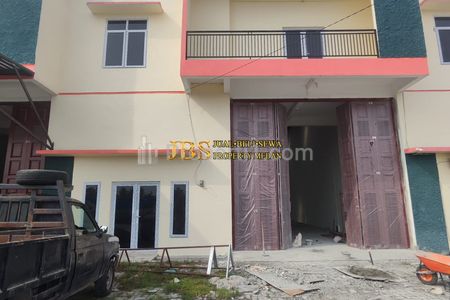 Dijual Gudang 2 Tingkat  Kondisi Siap Pakai Komplek Pergudangan Paluh Cahaya Mas, Percut Sei Tuan, Deli Serdang, Medan, Sumatera Utara