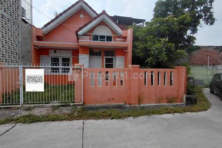 Dijual Rumah Posisi Hook dengan Harga Murah di Taman Harapan Baru Bekasi