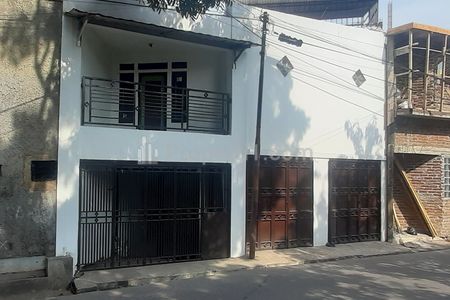 Jual Ruko Dua Lantai Siap Pakai Super Strategis Kawasan Ramai Padat Penduduk Harga di Bawah Pasaran di Sayap Jl. Terusan Jakarta Antapani Bandung