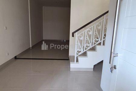 Disewakan Rumah Murah Bagus Sudah Renovasi 2 Lantai di Cluster Thames Jakarta Garden City Jakarta Timur Siap Huni Minimalis Modern