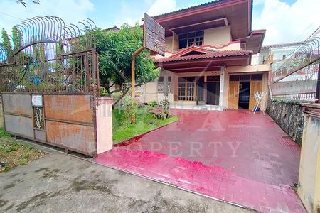 Peluang Emas! Jual Rumah Mewah Jalan Utama, Sangat Cocok Kantor, Usaha