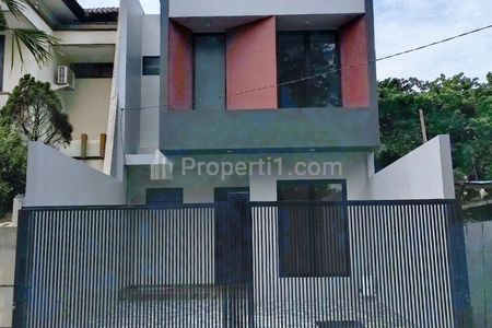 Dijual Rumah Baru di Manyar Jaya Surabaya Timur Row Jalan 3 Mobil