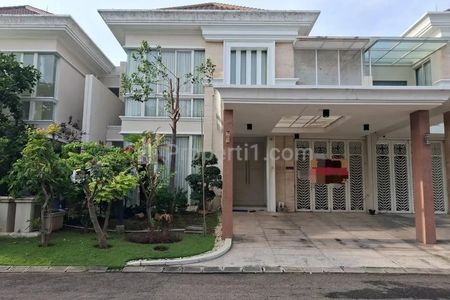 Dijual Rumah di Lariz Wood, Pakuwon Indah Dekat Pakuwon Mall, Surabaya