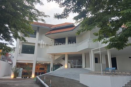 Dijual Gedung Perkantoran Bagus dan Rapih di Kota Semarang
