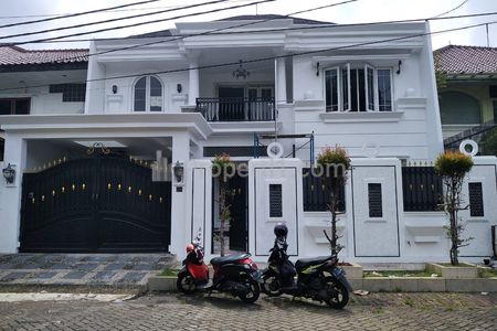 Dijual Rumah Modern Klasik Mewah Siap Huni di Eramas 2000 Jakarta Timur