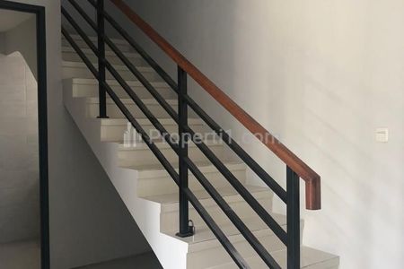 Dijual Rumah 2 Lantai Bangunan Istimewa di Pondok Candra Indah Sidoarjo