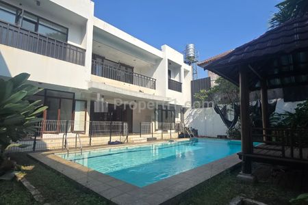 Sewa Rumah di Pejaten Barat, Jakarta Selatan - Ada Kolam Renang & Bisa untuk Kantor
