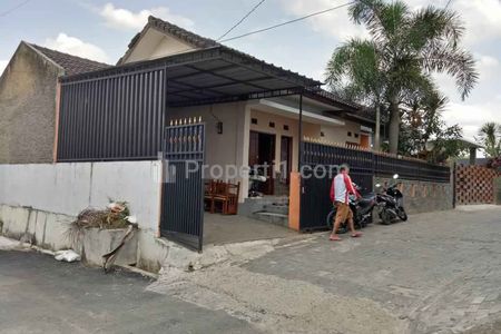 Dijual Rumah Luas Murah Strategis di Dekat Alun-alun Kota Cimahi 