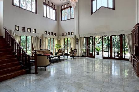 Jual Rumah Mewah Siap Huni di Kemang, Jakarta Selatan - Parkir Luas 6 Mobil & Private Pool