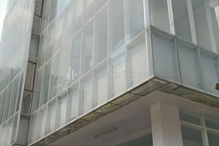 Jual Gedung Cocok untuk Mini Swalayan & Kantor || LT 250m² || LB 600m² || Lokasi Kebayoran Baru, Jakarta Selatan