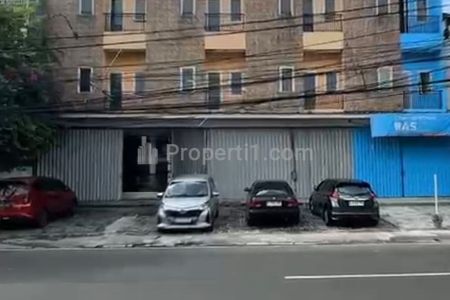 Dijual/Disewakan Ruko Siap Pakai 3 Lantai di Cempaka Putih Barat Jakarta Pusat