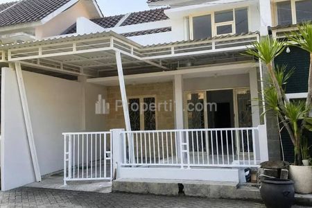 Dijual Rumah Perum Green Lake Wonorejo Rungkut Full Renovasi Seperti Baru 
