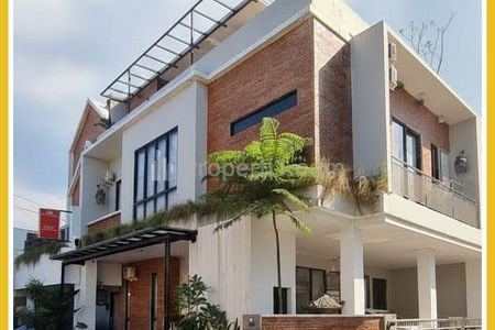 Dijual Rumah dan Kost Exclusive 19 Kamar Potensi 80juta /Bulan di Kaliurang Sleman - 1 Menit Pasar Kolombo - 6 Menit UGM - LT 232 LB 600 - SHM Hook