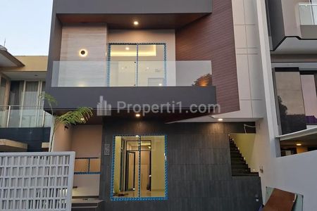 Dijual Rumah Baru 2 Lantai di Citraland, Dekat Pasar Citraland Surabaya Barat