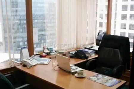 Sewa Office di Menara Sudirman SCBD Jakarta Selatan – 250m2 Furnished