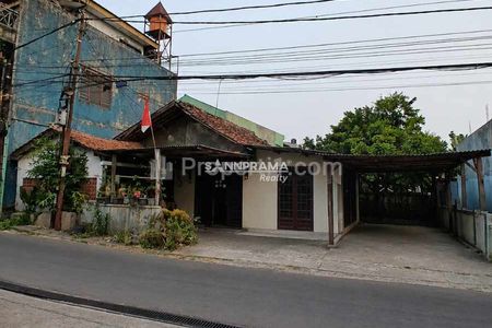 Dijual Rumah Tua Hitung Tanah Strategis di Kekapa Dua Tugu Cimanggis Depok