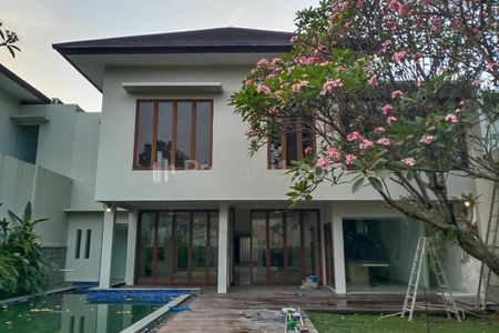 Disewakan Rumah Mewah Dekat Sekolah Ikhlas di Cilandak, Jakarta Selatan