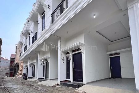 Jual Rumah Baru Siap Huni 3 Lantai Dalam Cluster di Condet Jakarta Timur