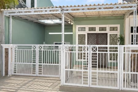 Dijual Rumah Terenovasi dengan Harga Murah Siap Huni di Taman Harapan Baru Bekasi