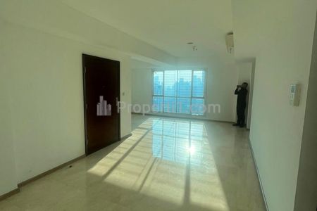 Dijual Apartemen Casa Grande Residence 3+1 BR, High Floor & Private Lift, Semi Furnished