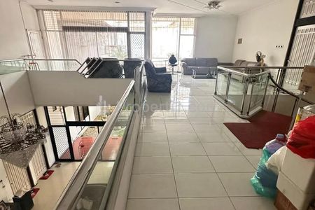 Jual Rumah Area Bisnis Komersial Nol Raya Satelit Sukomanunggal Surabaya Barat