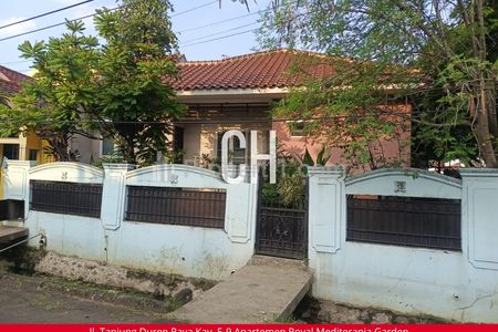 JUAL Rumah Serpong, Tangerang Selatan  – Luas Tanah 266 m2 Luas Bangunan 240 m2