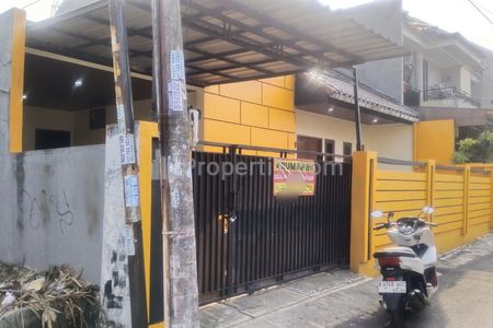 Dijual Rumah Komplek Full Renovasi Bagus Strategis di Ciputat Timur, Tangsel