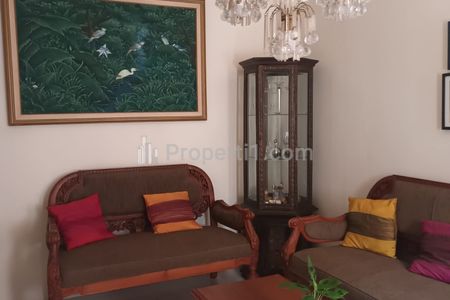 Jual Rumah di Komplek Villa Mutiara 5 Bedroom Full Furnished