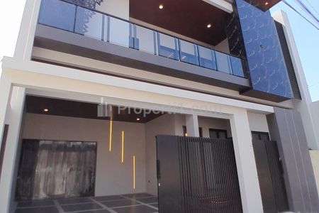 Dijual Rumah Baru Mewah Modern Dekat Kampus UGM Sleman Yogyakarta