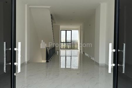 Dijual Ruko Gandeng Ebony Seaview Park PIK 2 Jakarta Utara - 3,5 Lantai