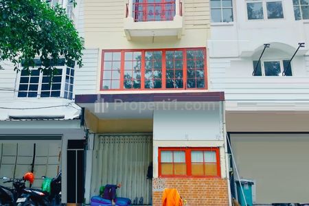 Disewakan Ruko 3 Lantai Raya Darmo Permai Timur Surabaya Barat Kondisi Loss