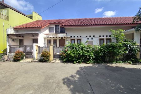 Dijual Rumah Murah Hitung Tanah Dalam Komplek di Billymoon Jakarta Timur